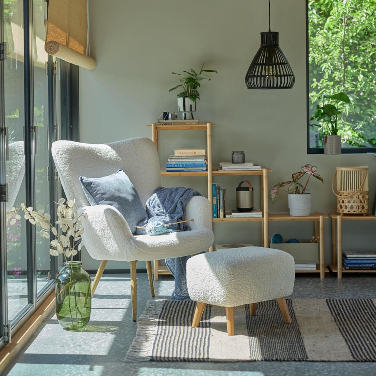 Табуретка VILDSUND 52x41 крем боја2 Табуретка VILDSUND 52x41 крем боја2