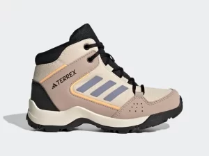 1747818178-1446 1747818178-1446