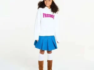 1748438178-153 1748438178-153