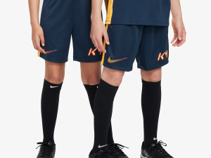 1751957111-30 1751957111-30