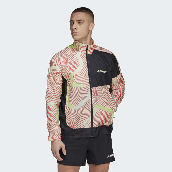 1751974647-175 1751974647-175