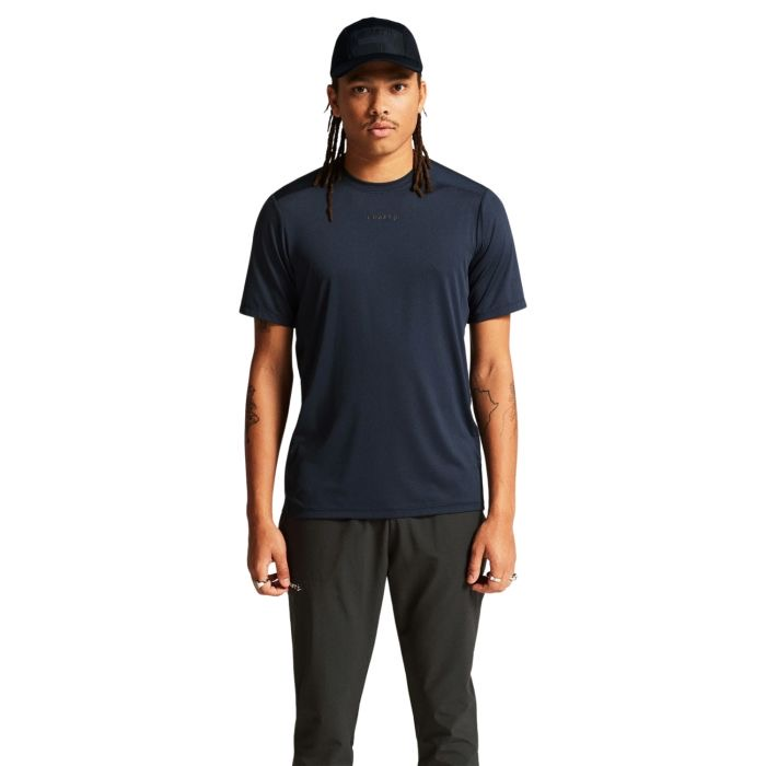 1753703666-318 1753703666-318