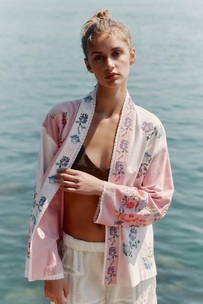 1753788743-20 1753788743-20