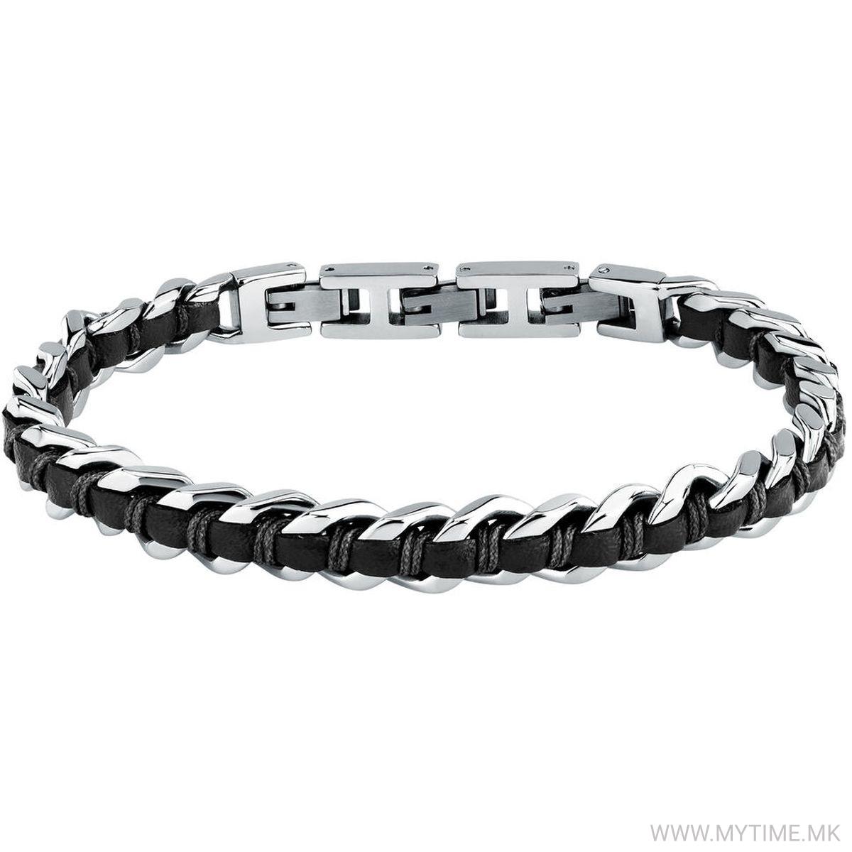 1753881682-261 1753881682-261