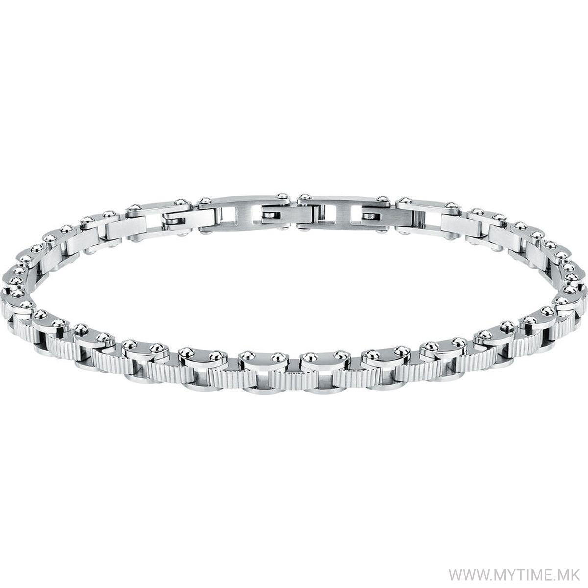 1753881704-267 1753881704-267