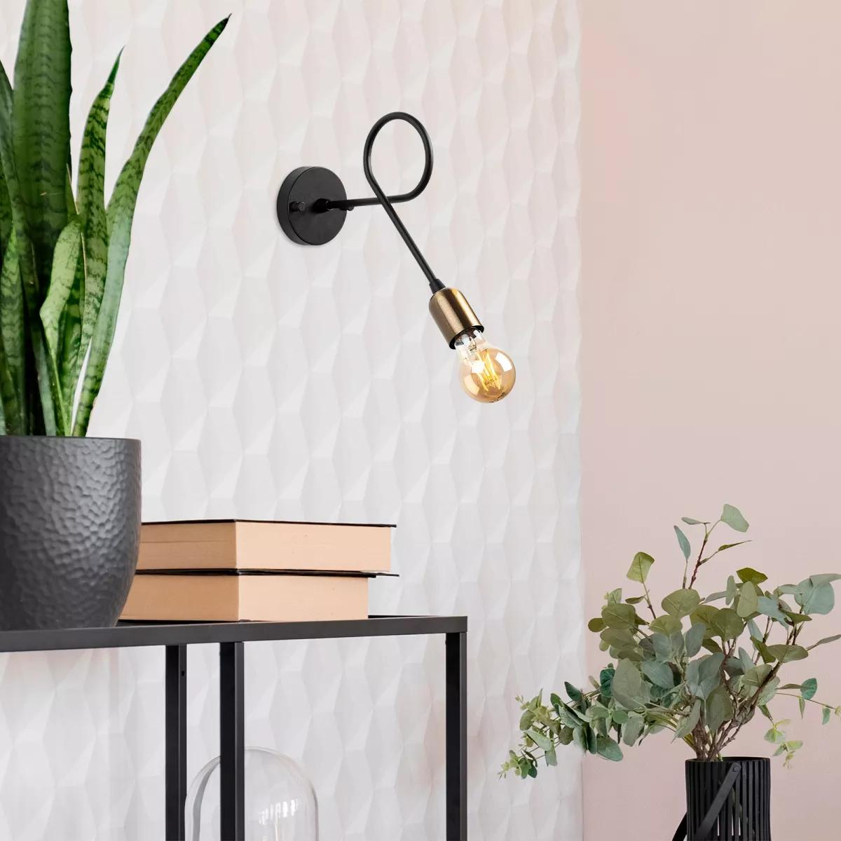 1754554404-329 1754554404-329