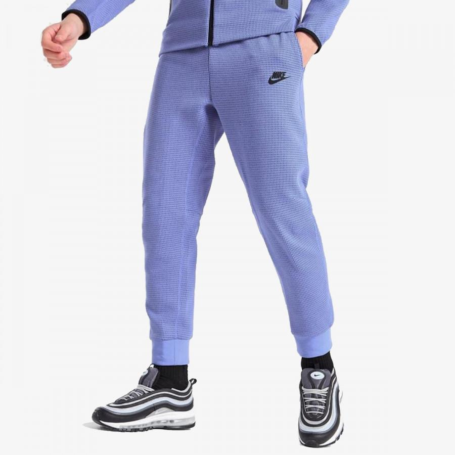 1755588339-371 1755588339-371