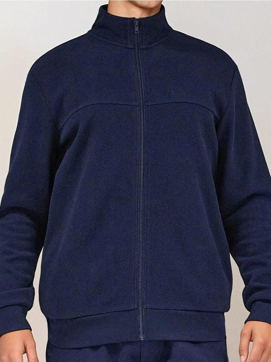 1755867430-68 1755867430-68