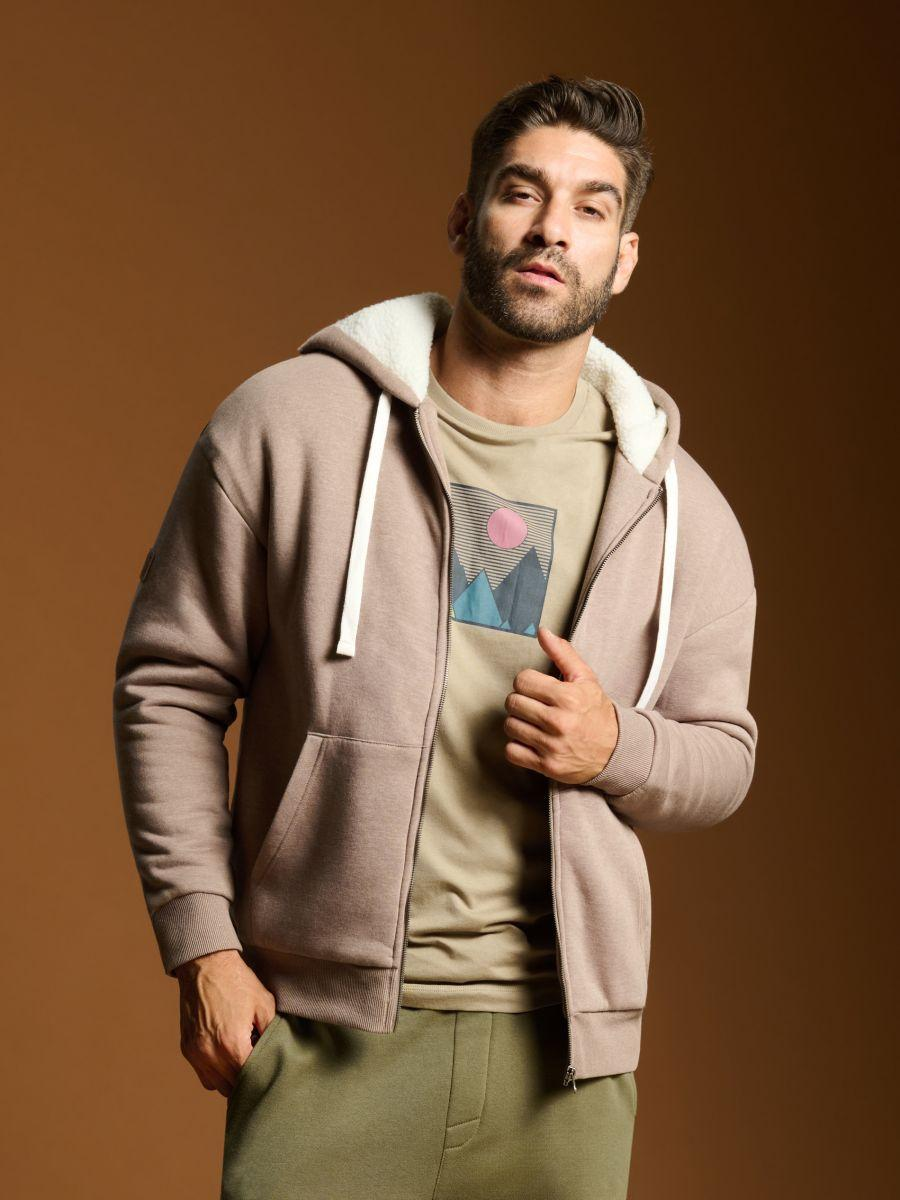 1755867660-129 1755867660-129