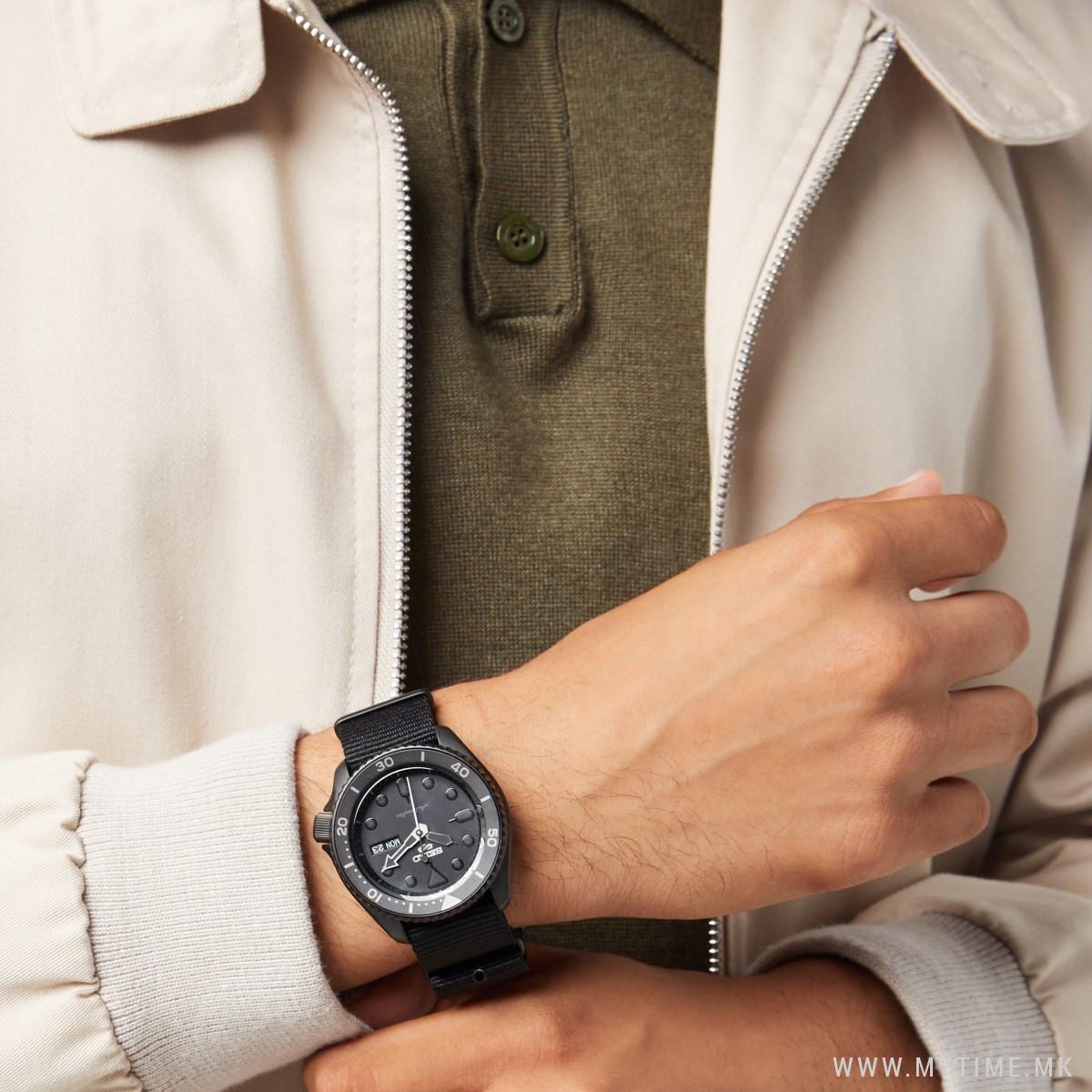 1756306049-326 1756306049-326