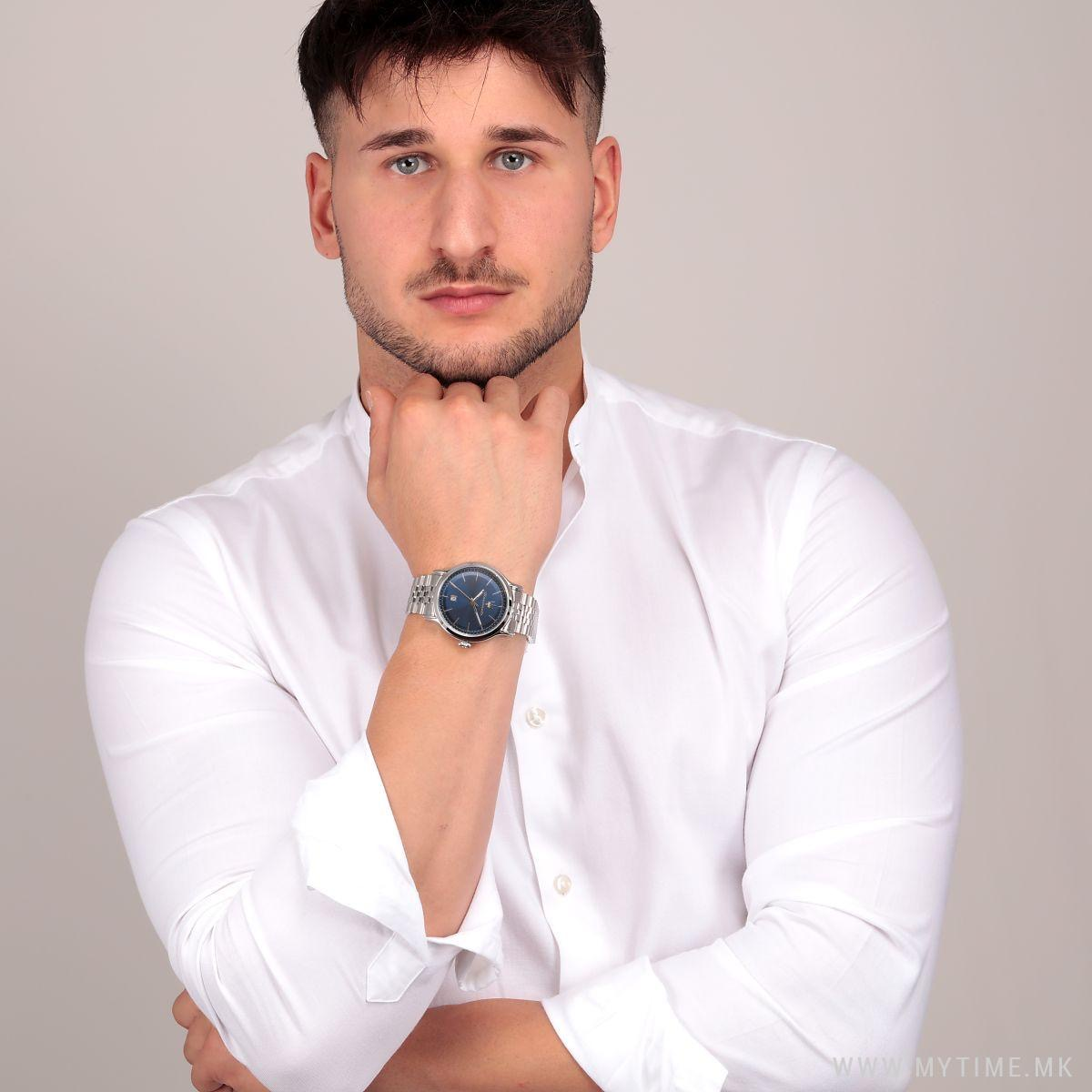 1756306801-647 1756306801-647