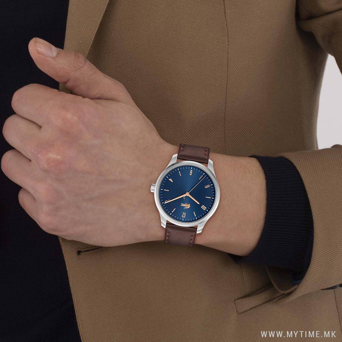 1756308127-1216 1756308127-1216