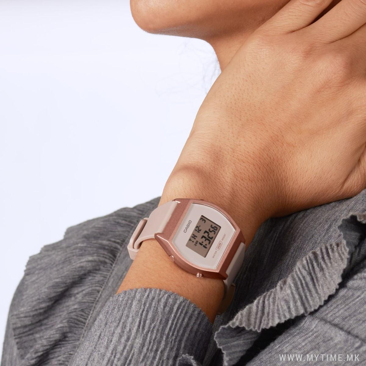 1756385614-985 1756385614-985