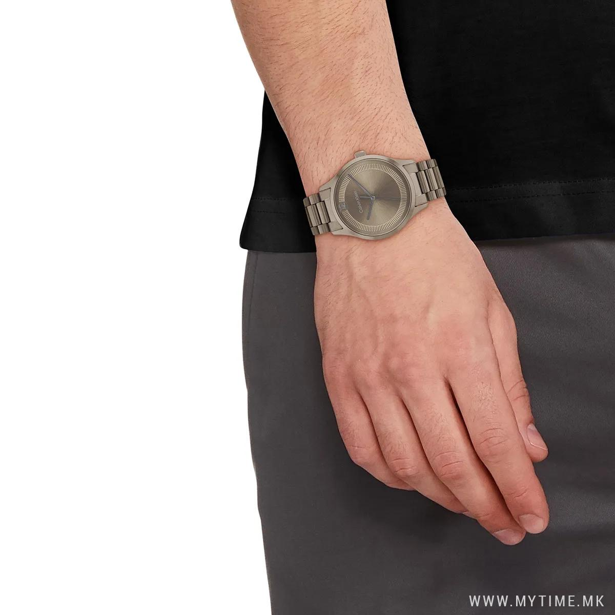 1756727700-12 1756727700-12