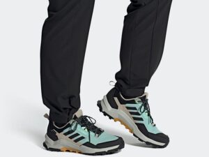 1757597599-168 1757597599-168