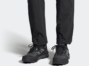 1757597699-193 1757597699-193