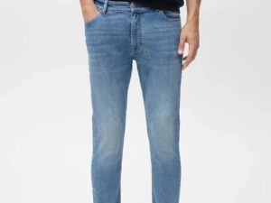 1758033648-121 1758033648-121