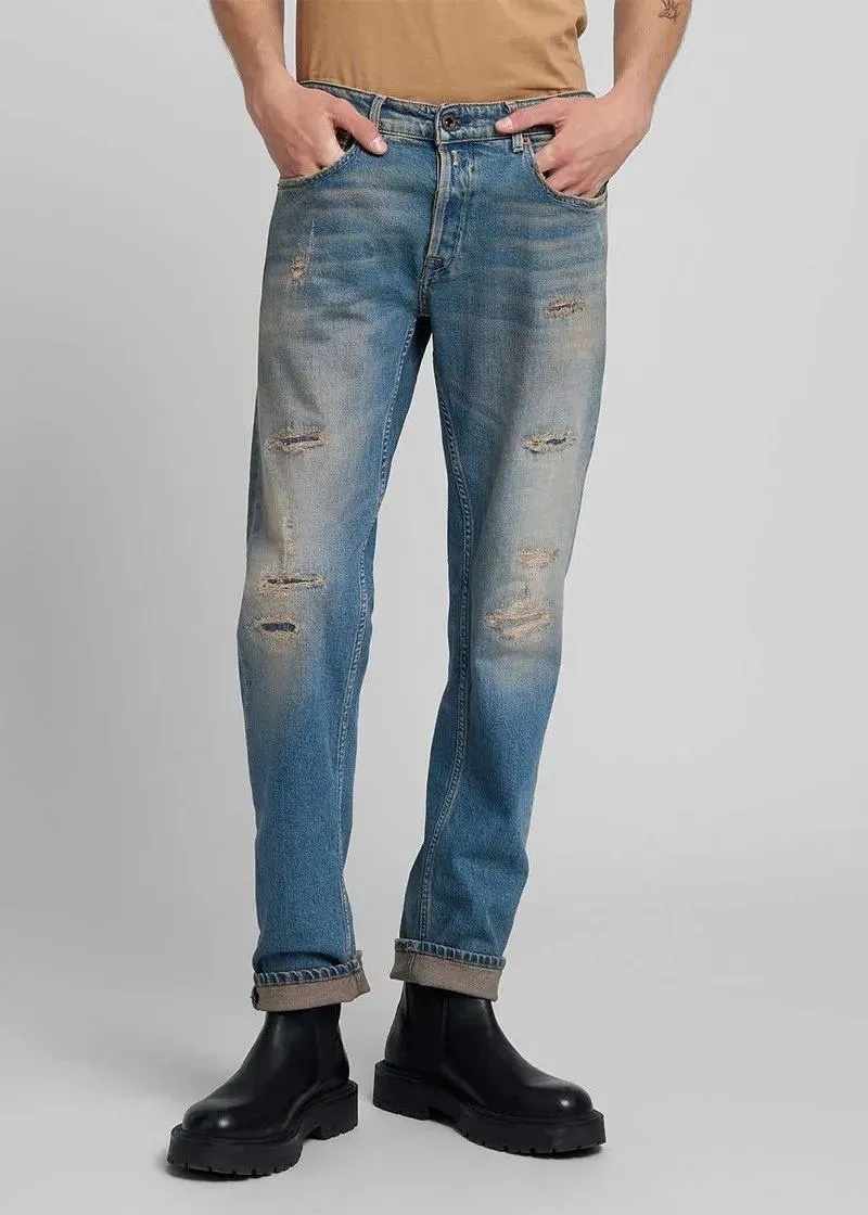 1758033677-132 1758033677-132