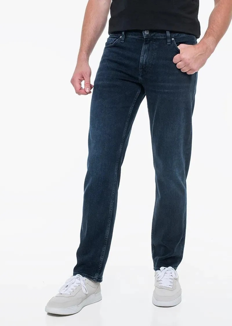 1758033721-148 1758033721-148