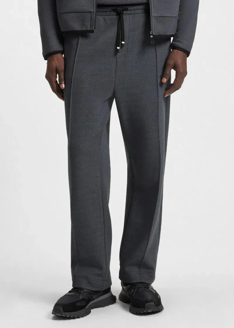 1758093559-17 1758093559-17