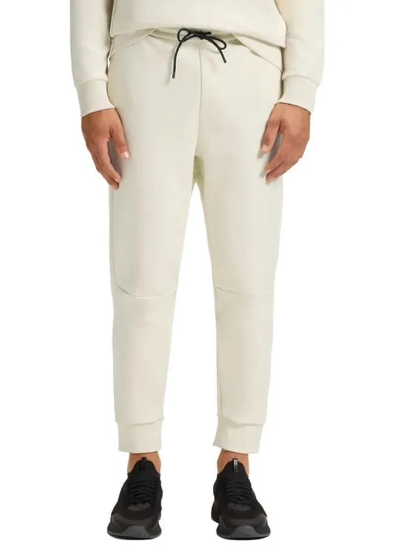 1758093571-22 1758093571-22