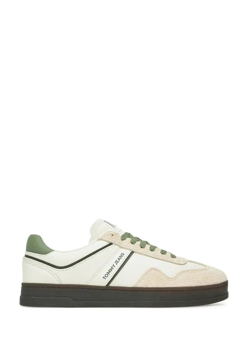 1758097493-57 1758097493-57