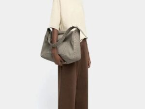 1758114974-100 1758114974-100