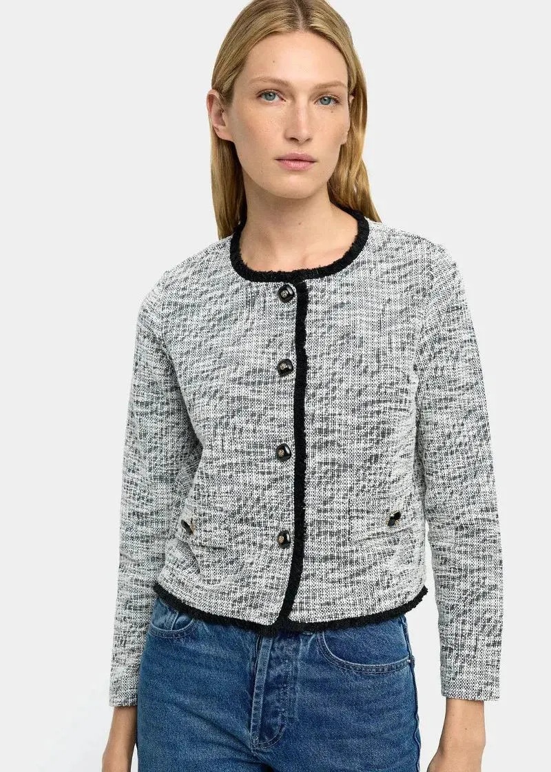 1758114979-102 1758114979-102