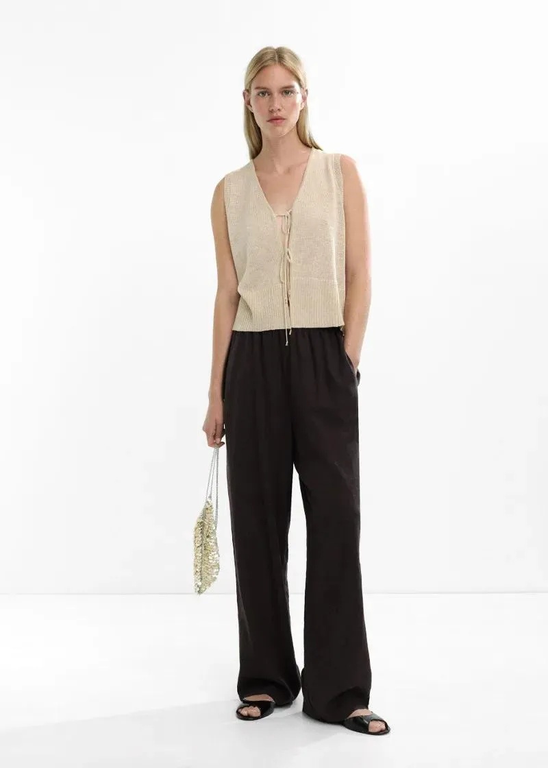 1758178445-4 1758178445-4