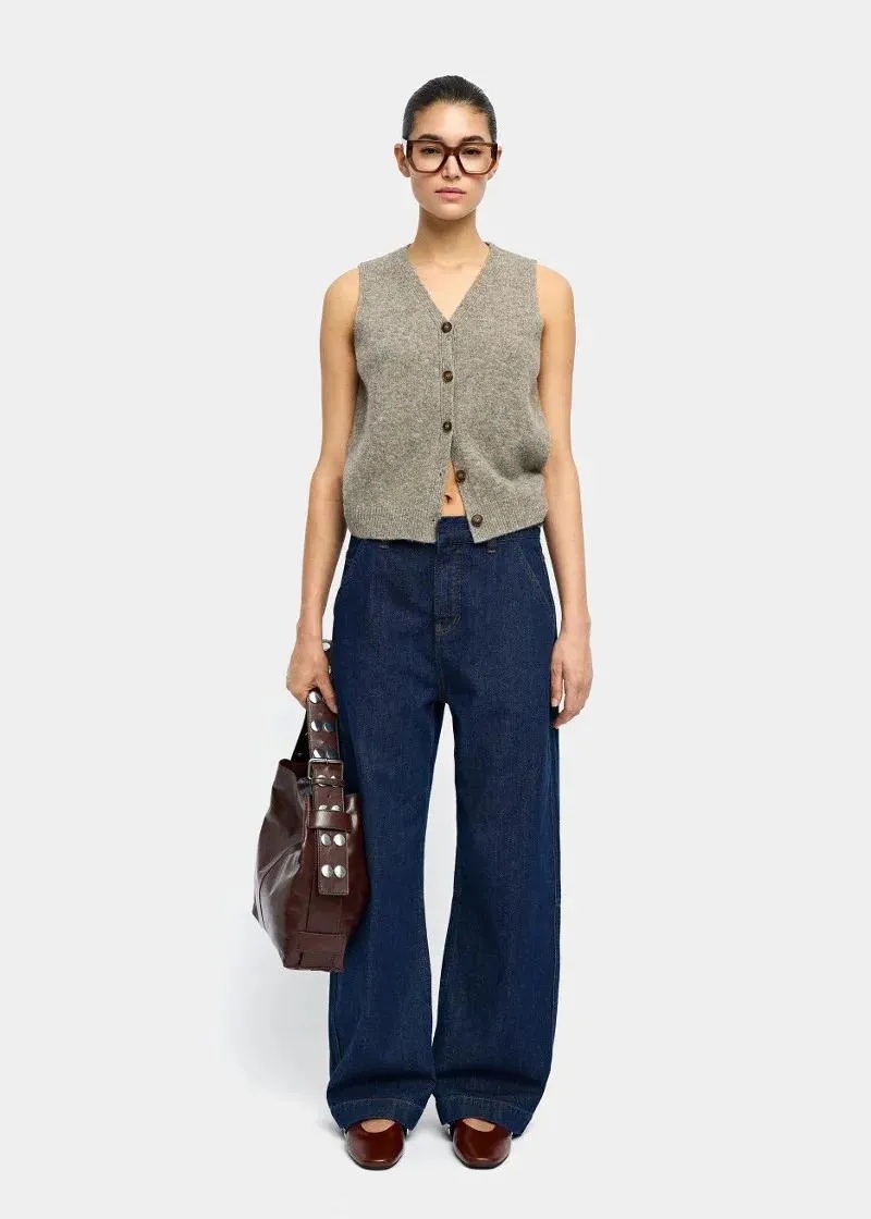 1758178574-53 1758178574-53