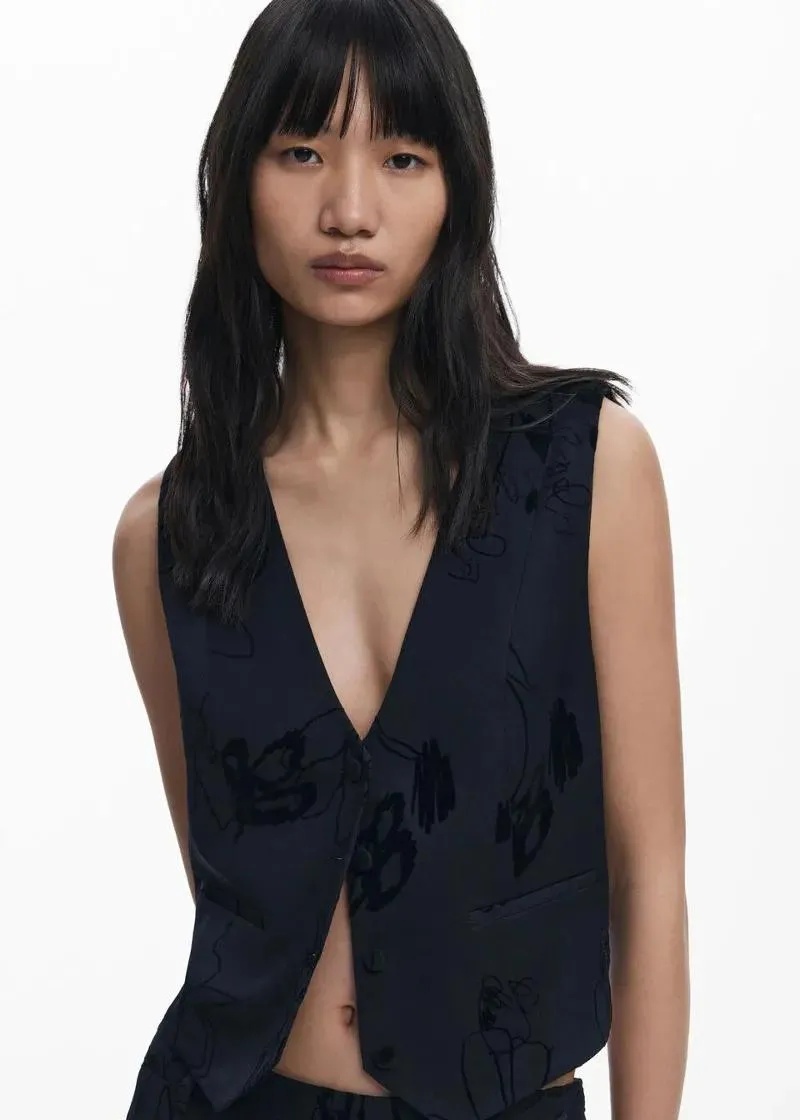 1758178593-60 1758178593-60