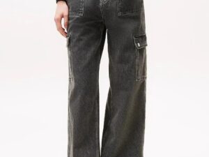 1758180209-32 1758180209-32