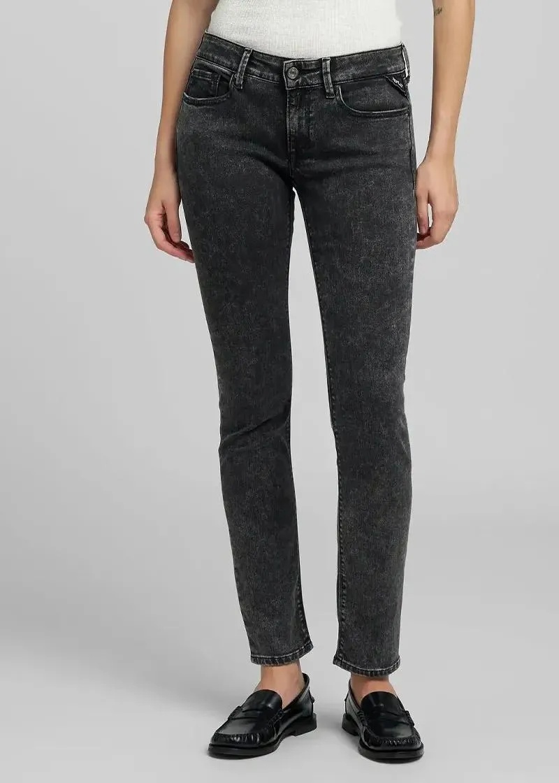 1758180259-52 1758180259-52