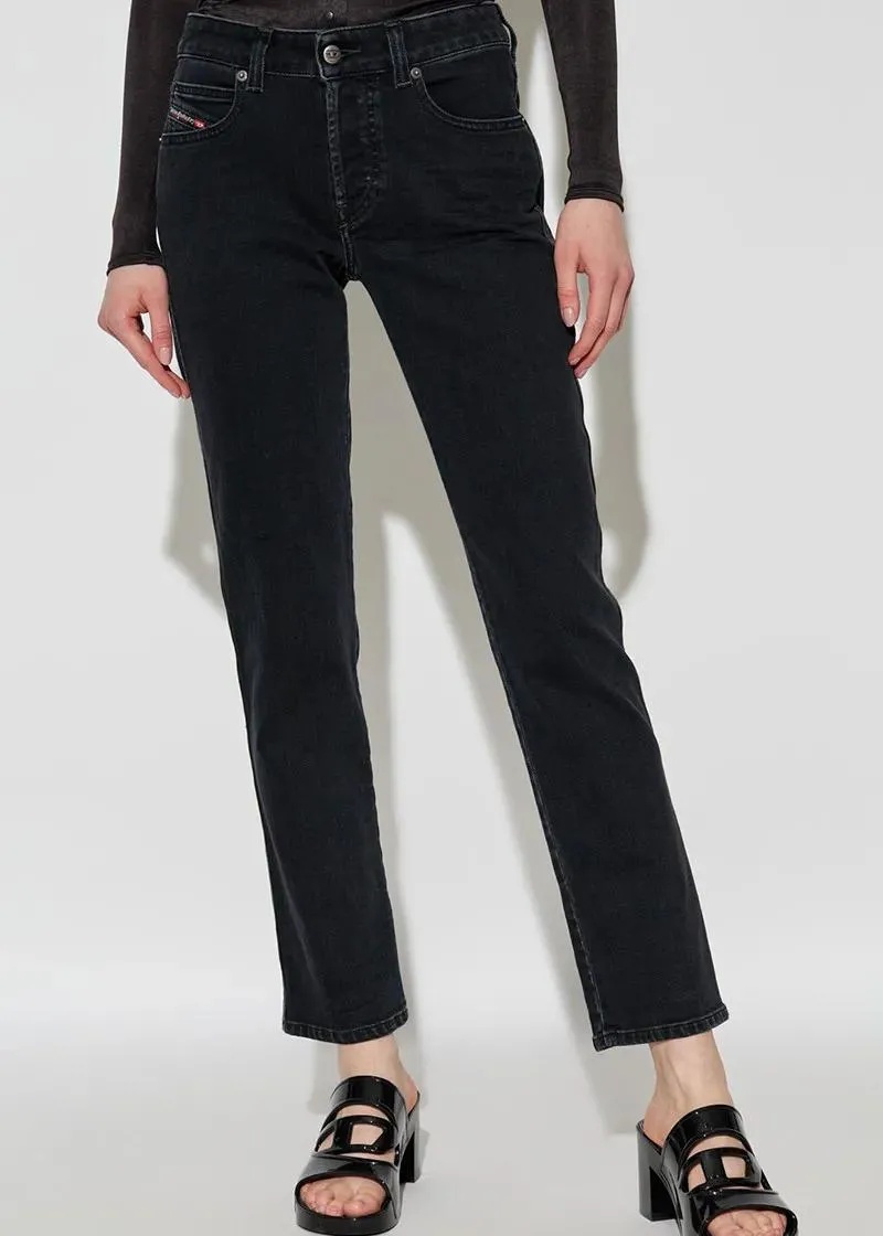 1758180268-56 1758180268-56