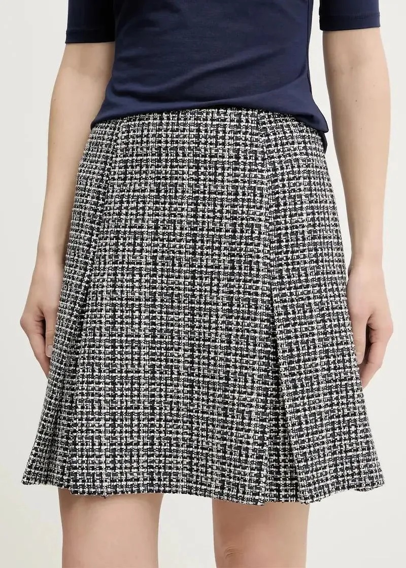 1758193659-24 1758193659-24