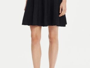 1758193692-38 1758193692-38