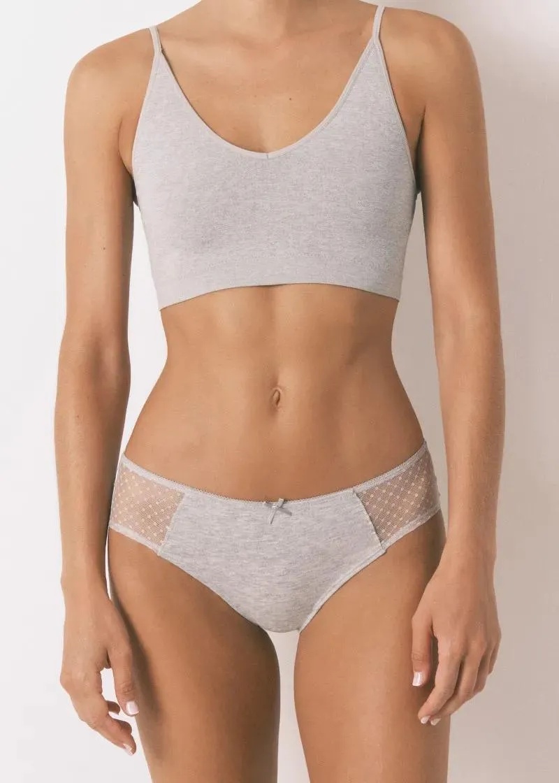 1758195663-106 1758195663-106