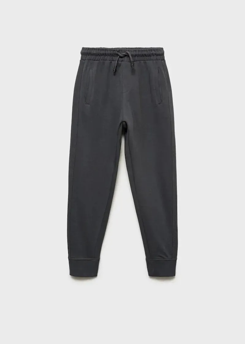 1758268071-37 1758268071-37