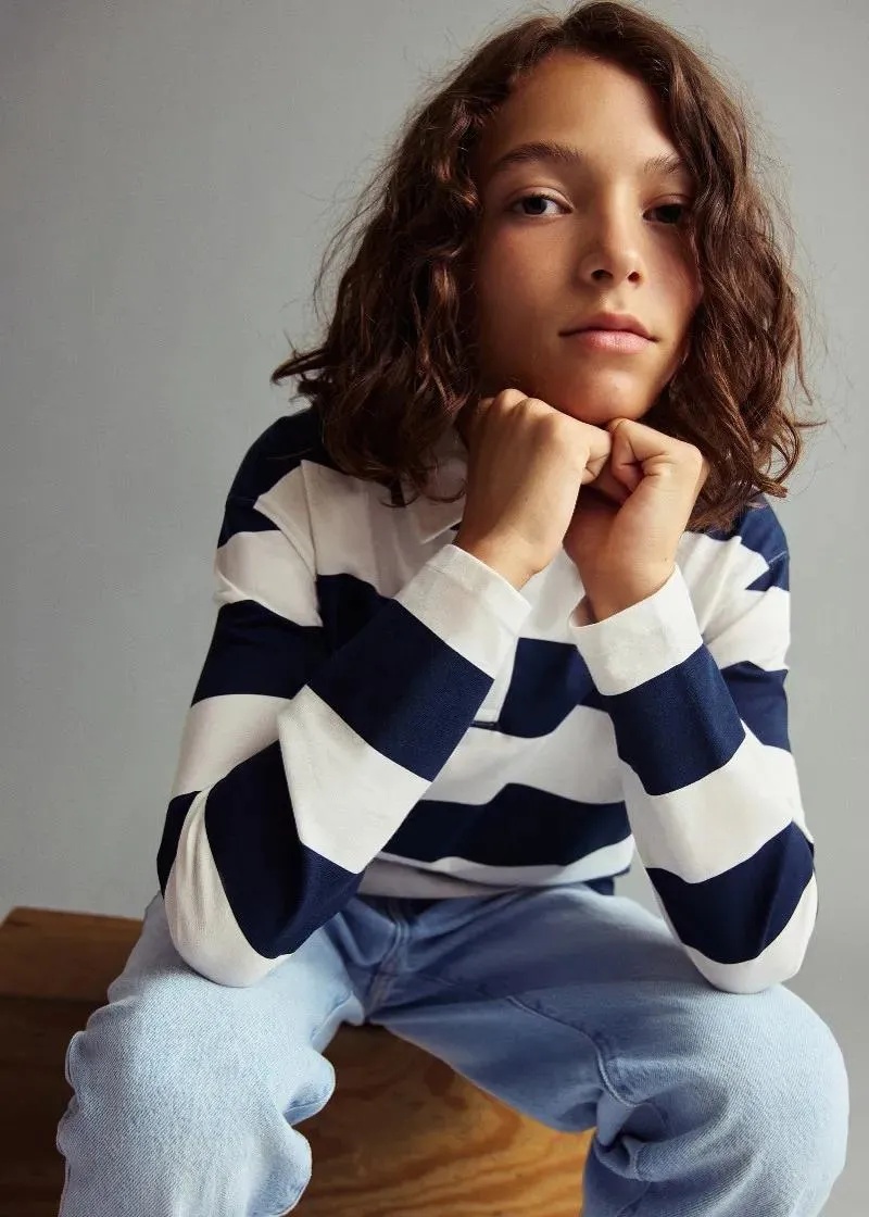 1758268372-158 1758268372-158