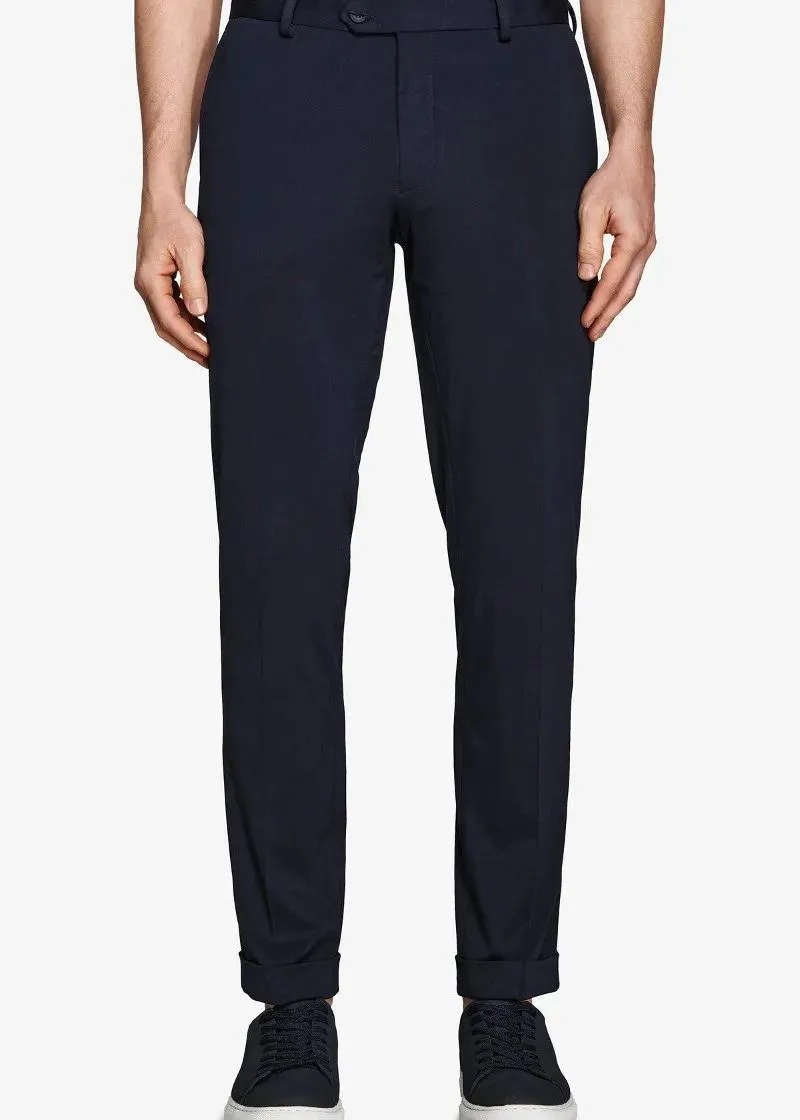 1759387518-16 1759387518-16