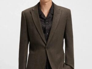 1759387562-32 1759387562-32