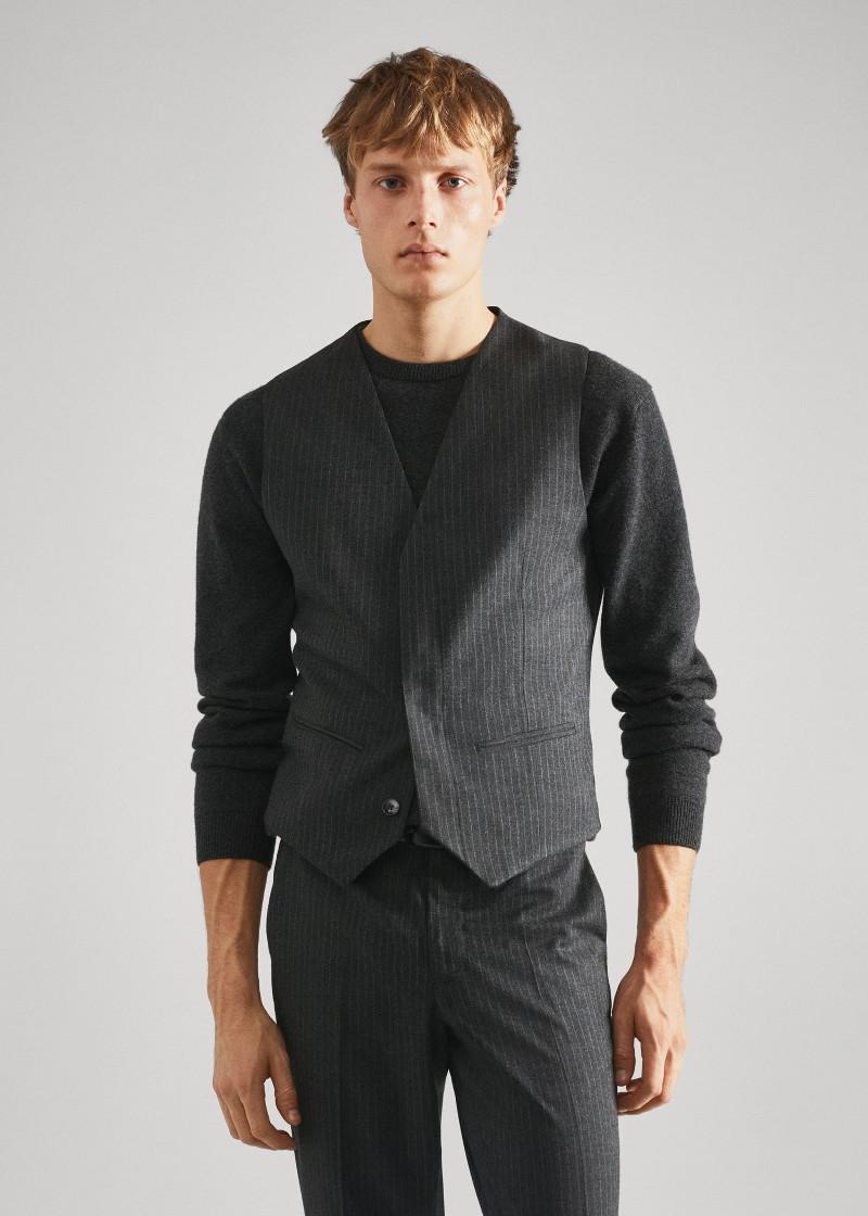 1759389079-100 1759389079-100