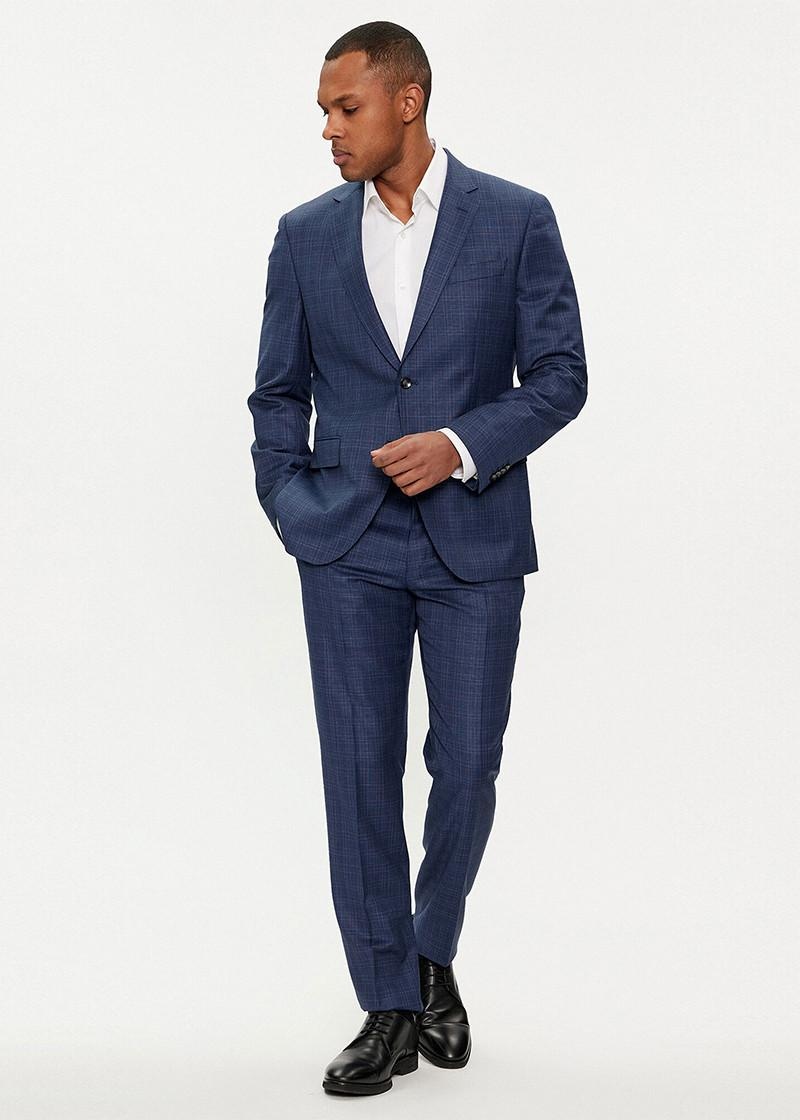 1759389091-105 1759389091-105