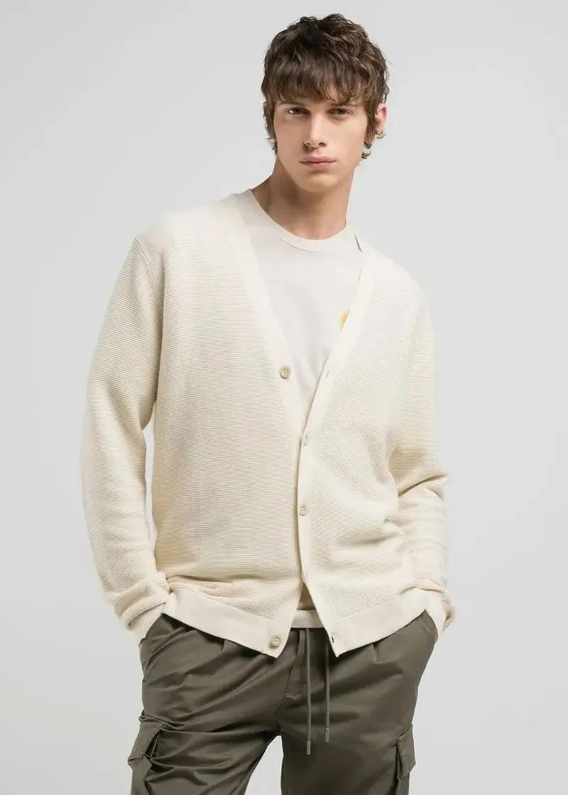 1759410632-127 1759410632-127