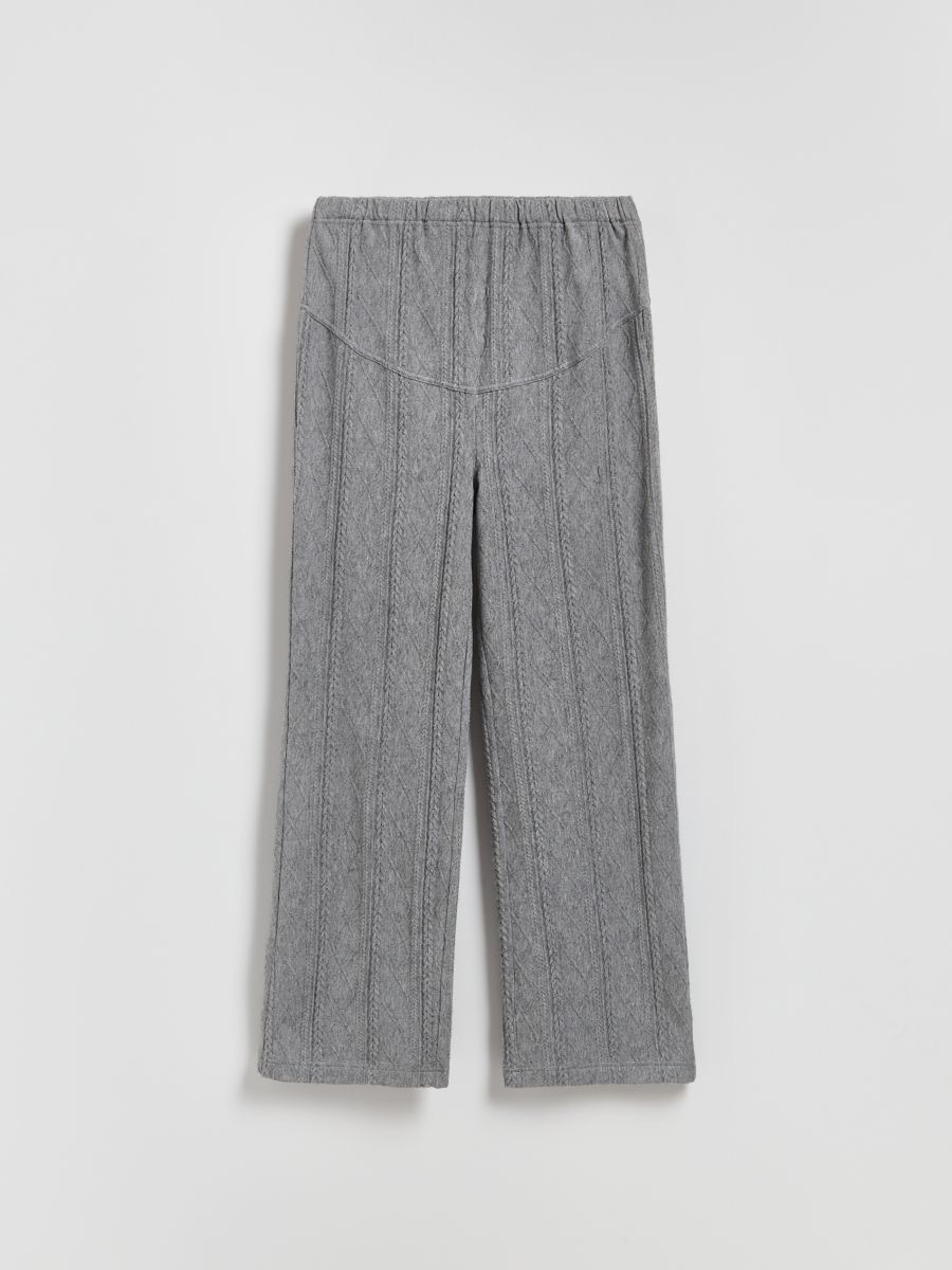 1759846990-468 1759846990-468