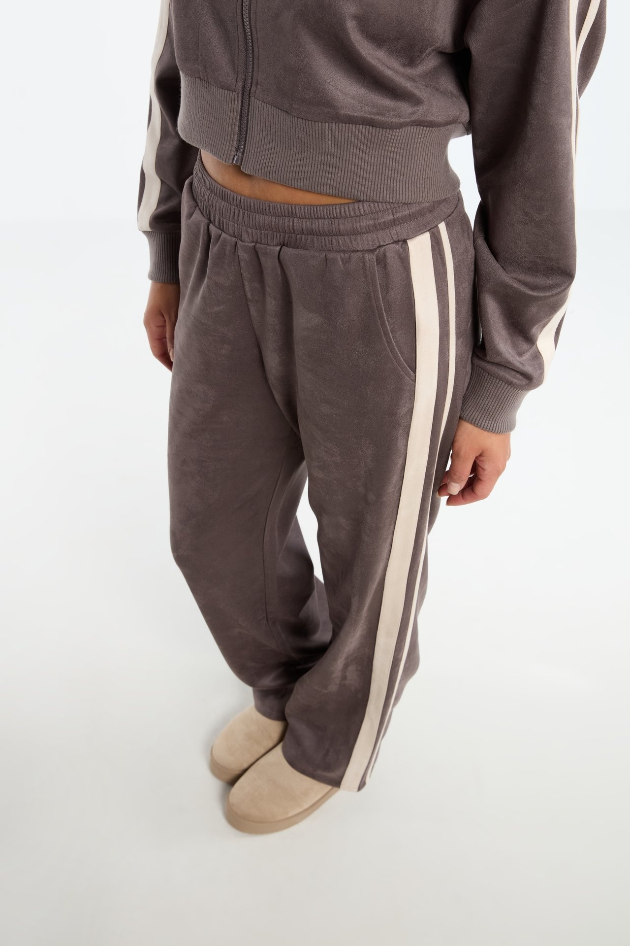 NY109-02_02_022_0679 NY109-02_02_022_0679