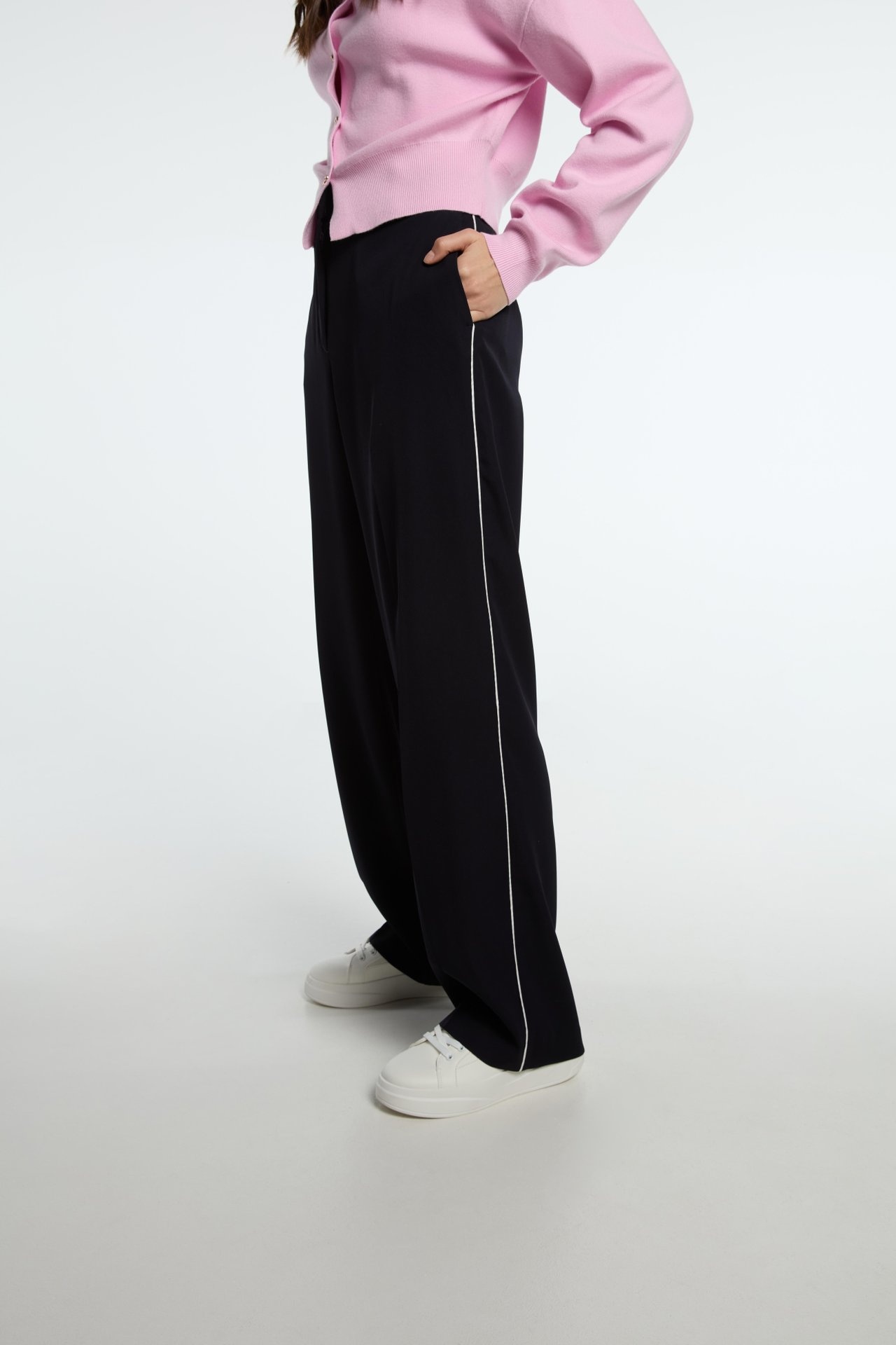 NY109-03_01_022_1325 NY109-03_01_022_1325